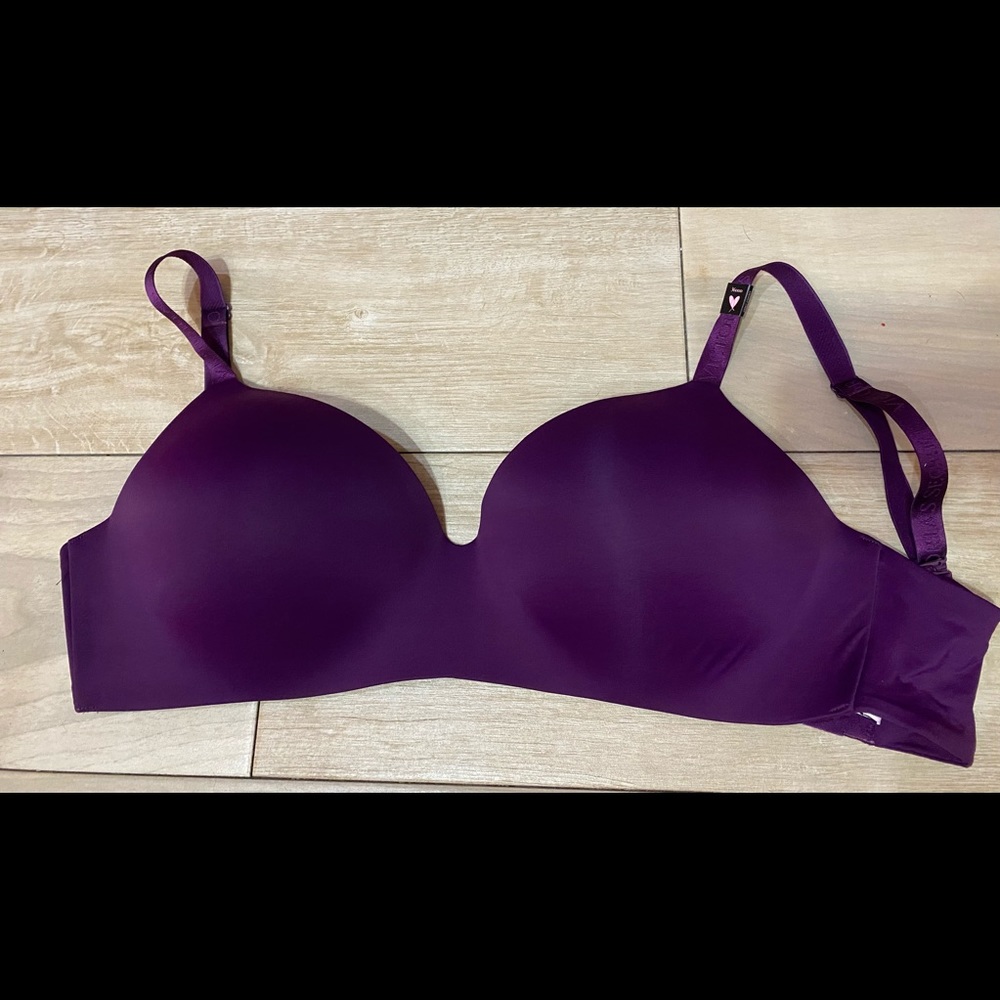 Victoria secret t shirt bra new with tags